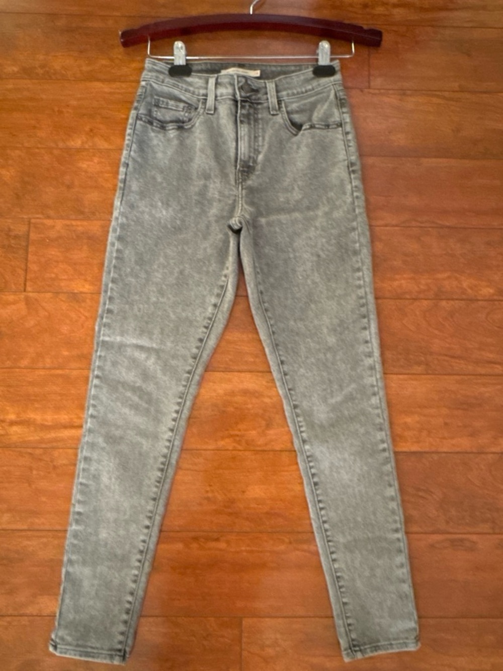 Levi's Women's Acid Gray Skinny Jeans